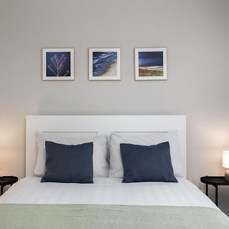 Modern 2Br Cosy Apartment With Large Terrace - Close To Manoel Island & Tigne Shopping Mall Sliema Zewnętrze zdjęcie
