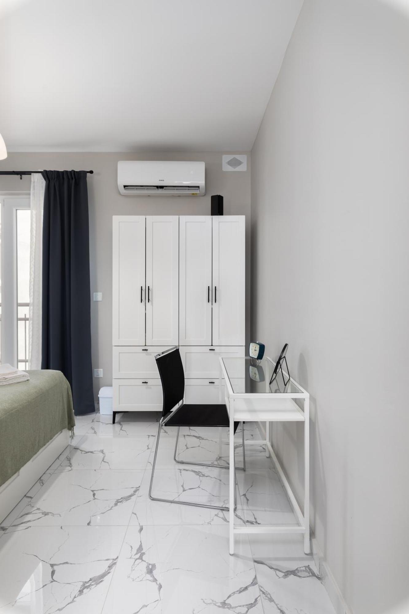Modern 2Br Cosy Apartment With Large Terrace - Close To Manoel Island & Tigne Shopping Mall Sliema Zewnętrze zdjęcie