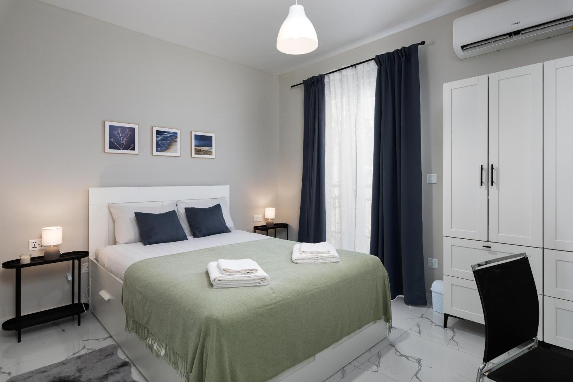 Modern 2Br Cosy Apartment With Large Terrace - Close To Manoel Island & Tigne Shopping Mall Sliema Zewnętrze zdjęcie