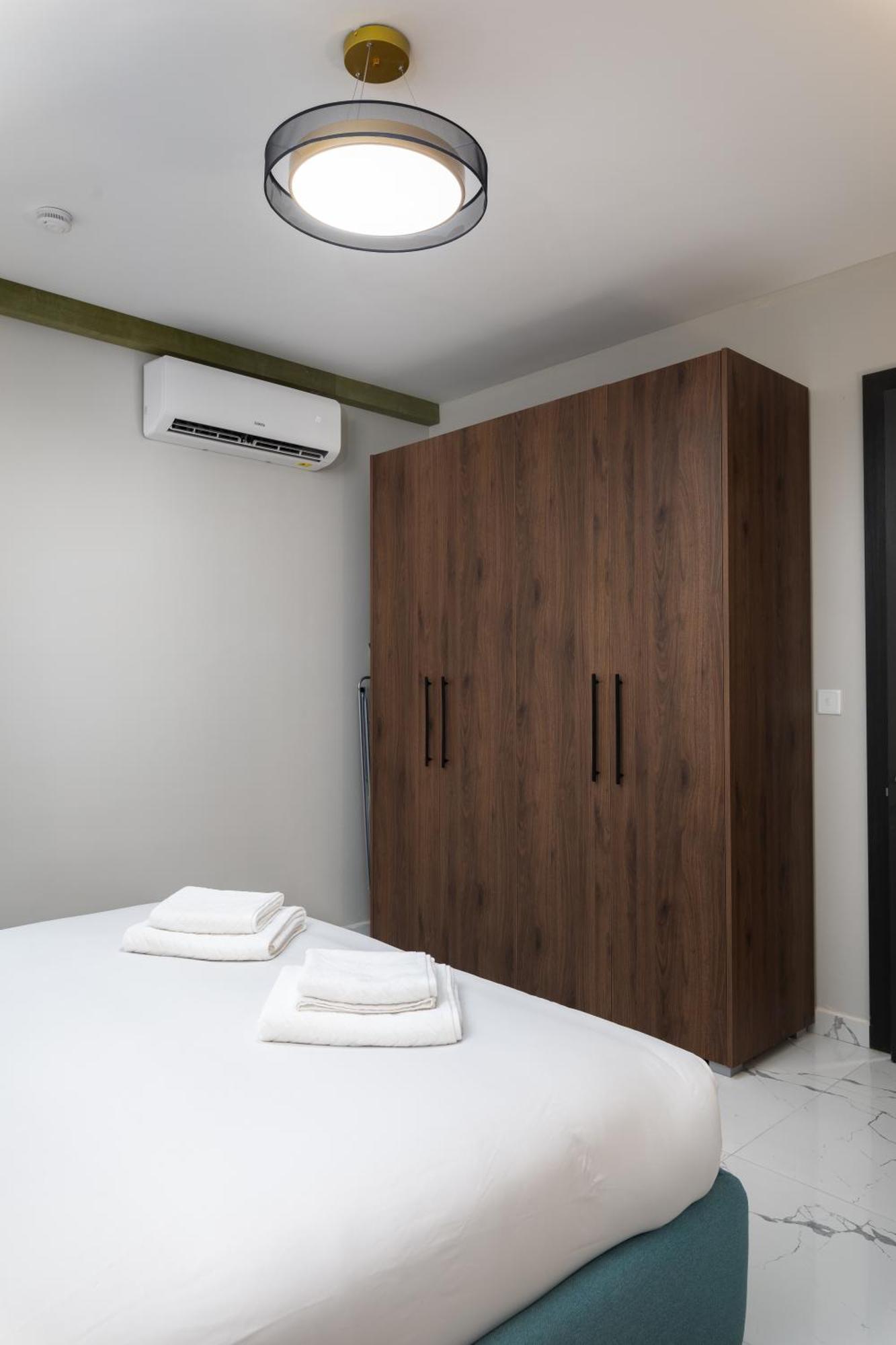 Modern 2Br Cosy Apartment With Large Terrace - Close To Manoel Island & Tigne Shopping Mall Sliema Zewnętrze zdjęcie